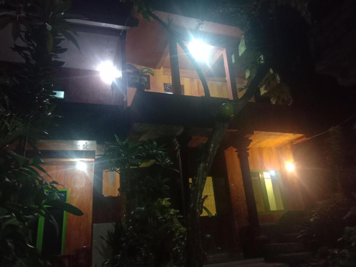 Pondok Diana Arta Jasri Esterno foto
