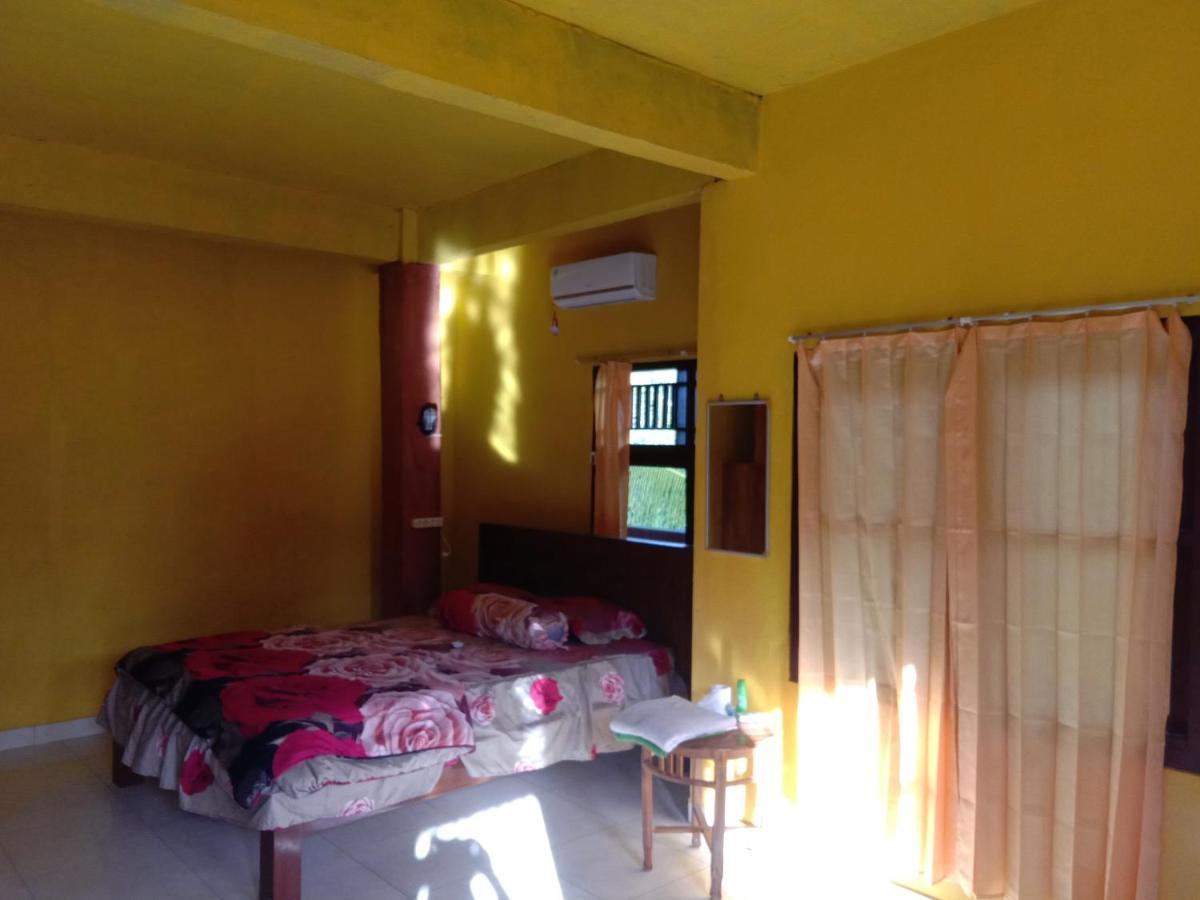 Pondok Diana Arta Jasri Esterno foto
